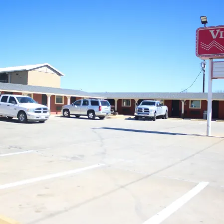 Village Inn Cotulla