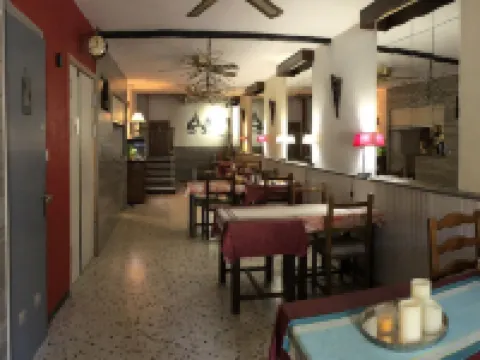 Cit'Hotel Hotel Las Cigalas Hotels in Villeneuve-les-Beziers