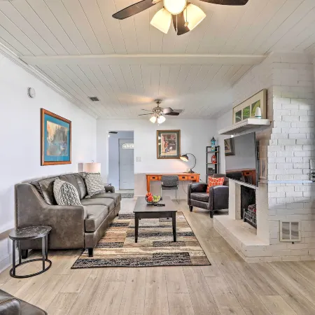 Walk to Lake Dora! Fire Pit & Patio