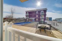 Idyllic New Buffalo Condo Walk to Beach and Shops! - 3-Star