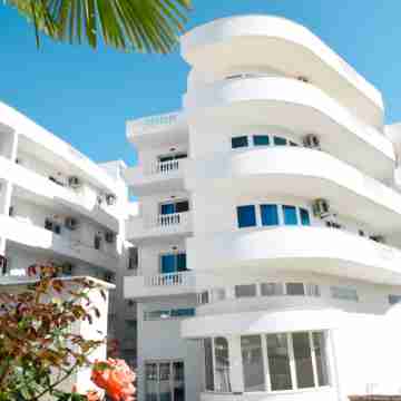 Captain's Residence Hotel Exterior