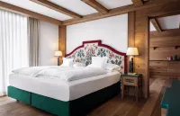 Hotel Tyrol Hotels in Selva di Val Gardena