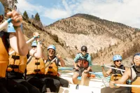 Kumsheen Rafting Resort - Parkering