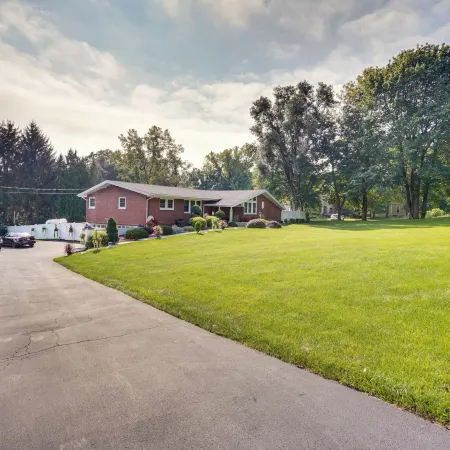 Cozy Albany Vacation Rental ~ 5 Mi to Downtown!