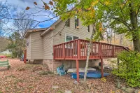 Walk to Beach: Lakefront Pocono Escape w/ Fire Pit - Wifi