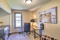 Appleton Abode Near Lake Winnebago and Downtown - Family