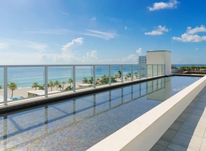 Costa Hollywood Beach Resort