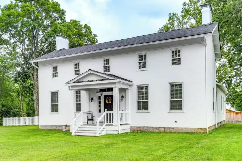 Vineyard Retreat at George Vest Historical Home - 4-Star