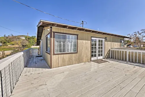 Lake Elsinore Retreat w/ Pool & Mountain Views - Wifi