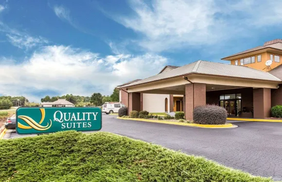 錫克里南品質套房酒店