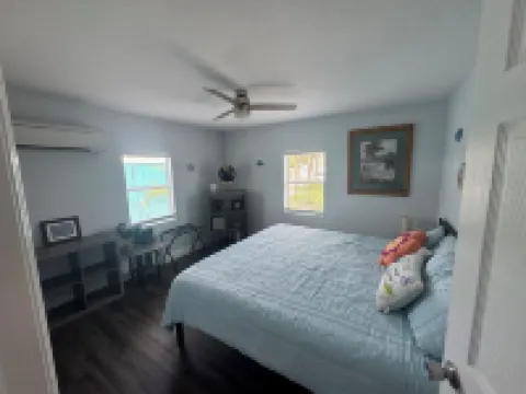 Charming 2-bedroom house with AC, WiFi in amazing Flagler Beach Close to All