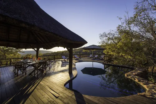 Tshwene Lodge