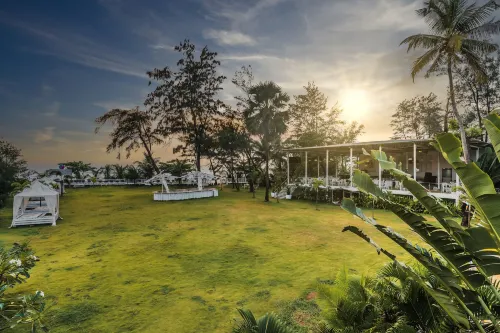 Foxoso la Beach Resort, Morjim