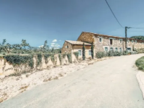 Domaine le Clos Bohème Hotels in 