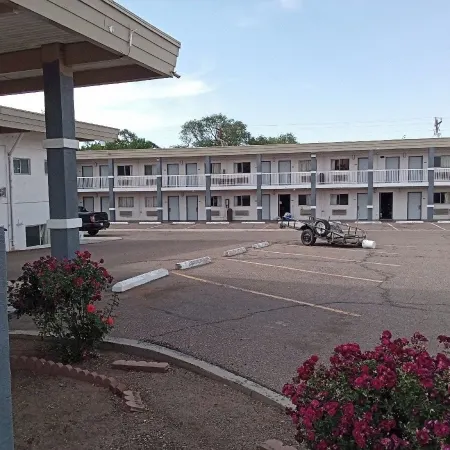 Welcome Inn and Suites