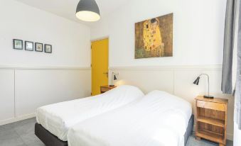 Pretty Holiday Home with Garden