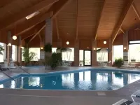 Days Inn by Wyndham Wooster - Pools