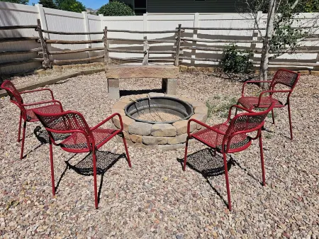 Cozy cabin with Fiber and AC in peaceful Vernal