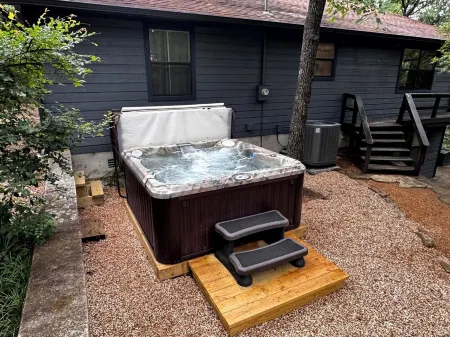 Where the Magic Cabins - Near Turner Falls!