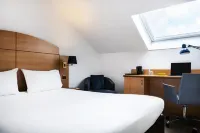 Campanile Montesson - le VÉSINET Hotels in Maisons-Laffitte