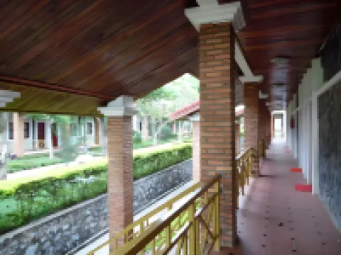 โรงแรมวันสนา เพลน ออฟ จาร์ โรงแรมในโพนสะหวัน