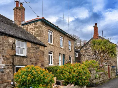 Cosy Mousehole Cottage with Sea Views Hotels near Mousehole