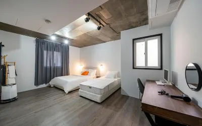 Cheonan Shining Bin Hotel in zona Ssangyong Station