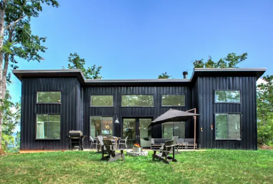 Modern Amenities and Cozy Living Area - Charming Stylish Sanctuary