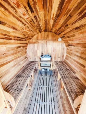 7BD | Family & Friends |  360 Views ! | A/C |Sauna Отели в г. Ферни