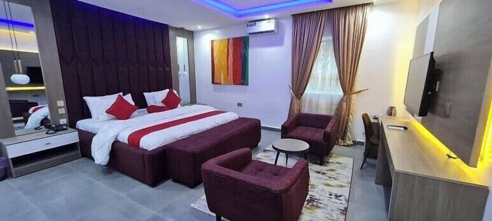 Saint Tropez Hotel and Suites Hotel di Wuse