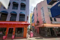 BlueCity Stays - Handelskade Area in Willemstad