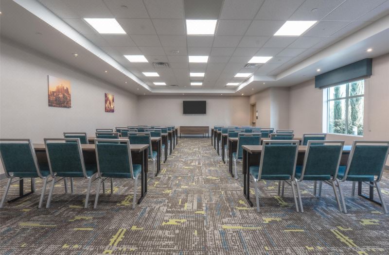 Hampton Inn Santa Clarita-Valencia photo 3