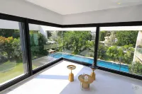 Breathtaking Villa w Pool & Sauna Near the Beach