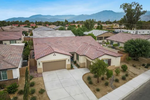 คาเลโรสโคปโดย Avantstay ที่พักระเบิดสีสัน + สระว่ายน้ำ