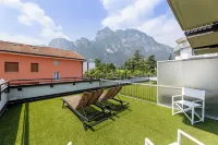 Hi Hotels Riva Hotels near Torre Apponale