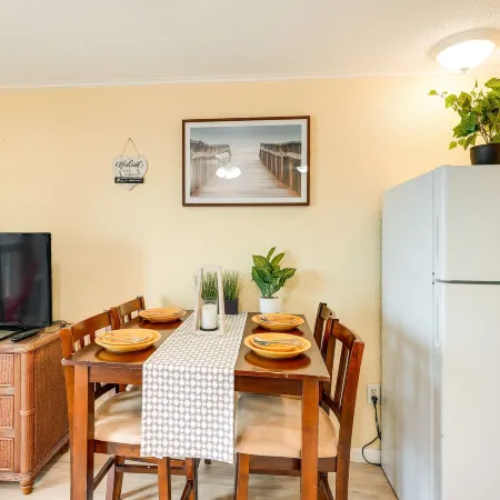 Beachfront Corpus Christi Condo w/ Pool Access!