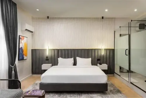 Benbliss Hotel and Suites Hotels in Warri