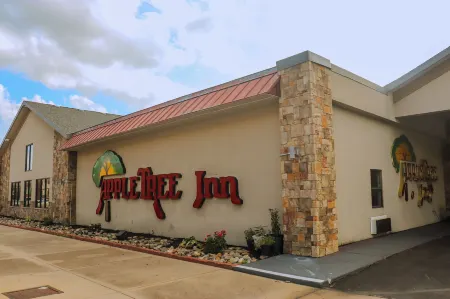 Apple Tree Inn
