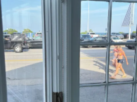 Harris Sea Ranch Hotels in Hampton