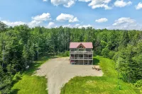 Rustic 3-Story Pittsburg Cabin w/ Lake & Mtn Views - 3-Star