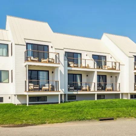 Offshore Residences