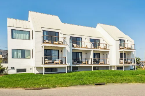 Offshore Residences Hotels in Montauk