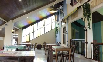 Omah Njonja Bed & Brasserie