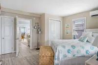 Coastal Condo Close to Beach & Entertainment