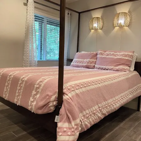 Charming 4-bedroom house with AC and WiFi in awesome Crestline