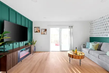 Trendy 3Bedroom Oasis in Central Austin