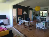 Beautiful beachside house and garden - 2 minutes from the beach! 버마구이 호텔