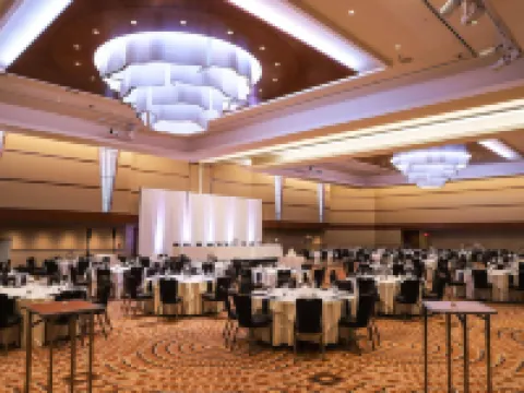 Radisson Plaza Hotel and Suites Kalamazoo Hotels in Kalamazoo