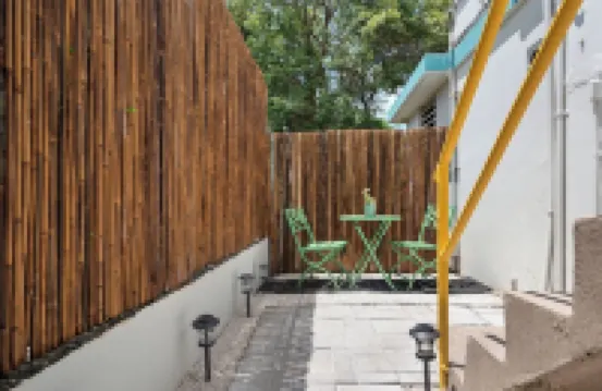 The Jewel of Levittown: Charming 2-bedroom apartment with WiFi, AC in Toa Baja