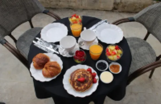 EXCEPTIONAL BED & BREAKFAST IN A PROVENCAL MAS with gourmet breakfast